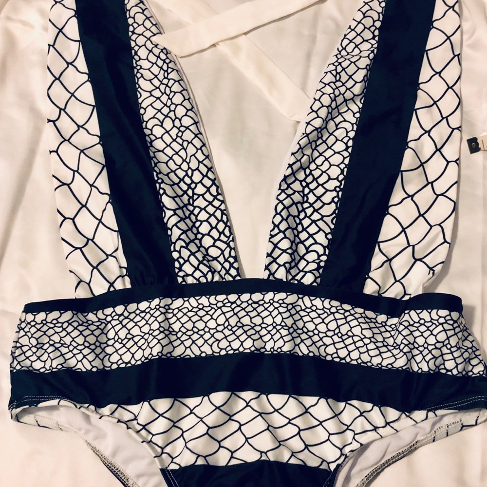NWOT Super Sexy Plunging Neckline Swimsuit